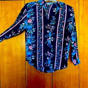 Boho chic Floral button down